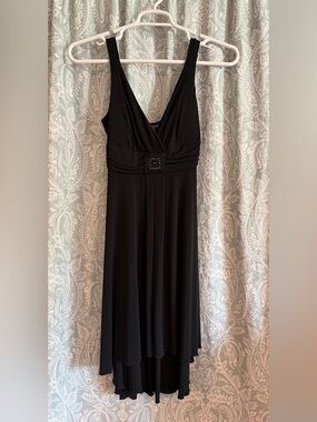 Enfocus Studio Black Sleeveless V-Neck Midi Dress with Beaded Waist